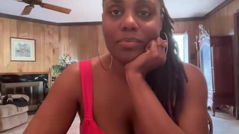 Snapshot of gigimcfee chatting on 09-08-25, 04:50 G Money online show from 09-08-25, 04:50