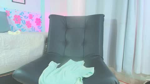 Sharlotte  online show from 11-24-25, 09:36