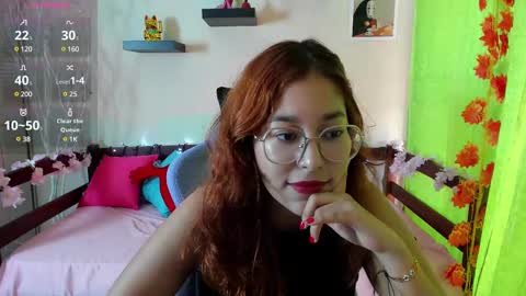 Snapshot of gigimooon chatting on 02-10-25, 09:25 gigimooon online show from 02-10-25, 09:25