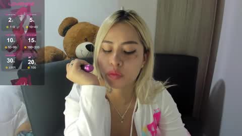 Snapshot of gigiprincesss chatting on 02-06-25, 04:10 Gigi online show from 02-06-25, 04:10