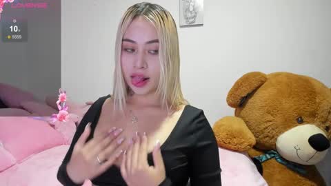 Snapshot of gigiprincesss chatting on 02-24-25, 10:58 Gigi online show from 02-24-25, 10:58