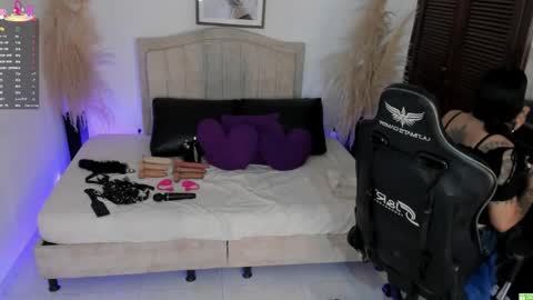 pamela online show from 12-19-25, 01:34