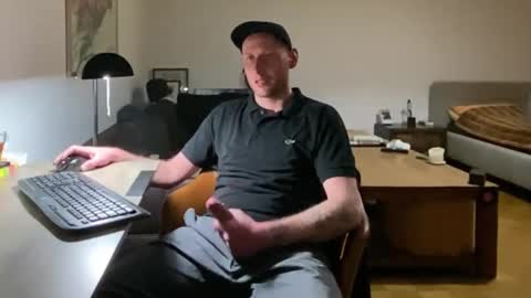 Sebastian online show from 02-20-25, 12:52