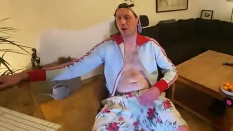 Sebastian online show from 11-09-25, 12:09