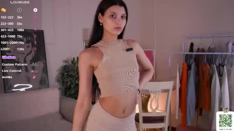 Mia online show from 11-21-25, 08:13