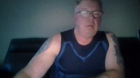 gimmmieoooo online show from 04-17-26, 07:33