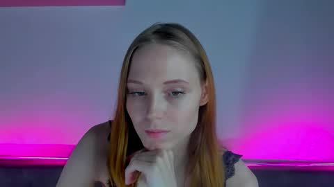 Snapshot of gina_lovelyy chatting on 10-31-25, 11:00 Gina online show from 10-31-25, 11:00