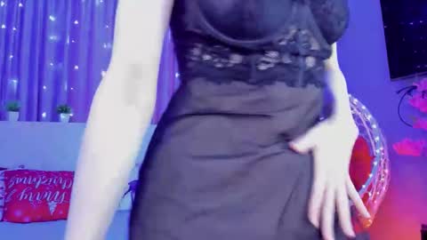 Snapshot of gina_lovelyy chatting on 02-13-26, 02:18 Gina online show from 02-13-26, 02:18