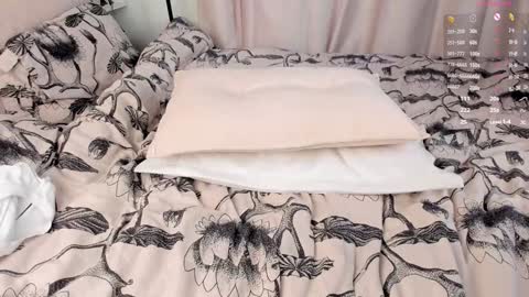 Snapshot of gina_vicious chatting on 12-23-24, 06:00 Gina online show from 12-23-24, 06:00