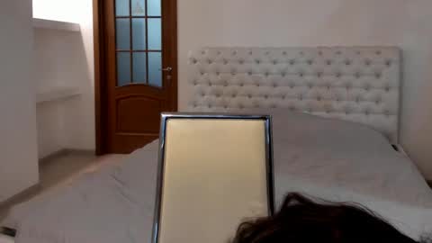 Kate online show from 01-11-25, 11:02