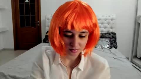 Kate online show from 10-31-25, 09:32