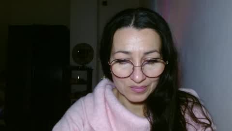 GinaONeon online show from 01-17-25, 09:39