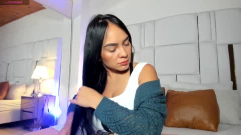 Snapshot of ginebra_ness chatting on 02-06-25, 12:48 Ginebra Ness online show from 02-06-25, 12:48