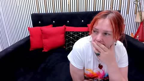 Snapshot of gingergreeneyes chatting on 11-18-25, 12:53 gingergreeneyes online show from 11-18-25, 12:53