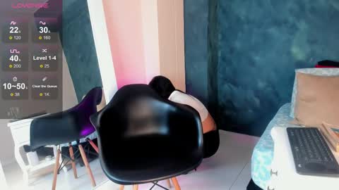 Snapshot of gingermoon_ chatting on 10-07-25, 07:11 Ginger online show from 10-07-25, 07:11