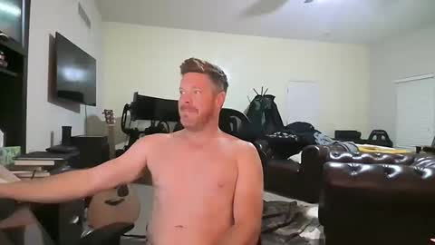 Snapshot of gingerzaddy chatting on 10-28-25, 10:19 gingerzaddy online show from 10-28-25, 10:19