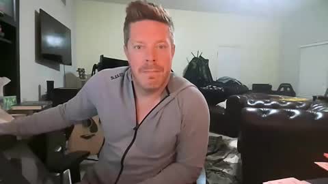 Snapshot of gingerzaddy chatting on 10-30-25, 10:16 gingerzaddy online show from 10-30-25, 10:16