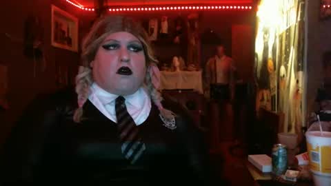 Snapshot of ginny_dominatrix chatting on 09-22-25, 01:18 ginny ray online show from 09-22-25, 01:18