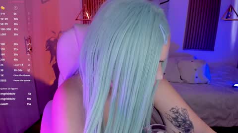 Kendall online show from 12-12-24, 07:04