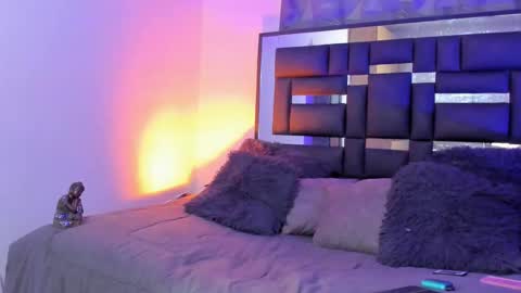 Snapshot of gio_gray chatting on 10-02-25, 07:37 gio_gray online show from 10-02-25, 07:37
