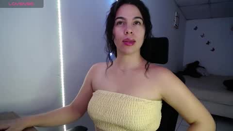 GIO RIVERA online show from 09-11-25, 06:35