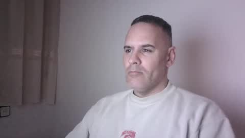 Snapshot of gioshadow chatting on 12-08-24, 06:39 gioshadow online show from 12-08-24, 06:39