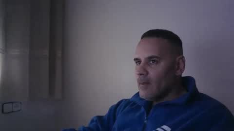 Snapshot of gioshadow chatting on 12-22-24, 08:27 gioshadow online show from 12-22-24, 08:27