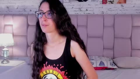 GirafMusic online show from 11-20-25, 01:11