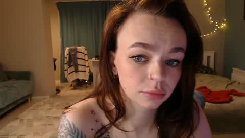 Snapshot of girl_happiness chatting on 12-15-24, 02:16 Secret online show from 12-15-24, 02:16