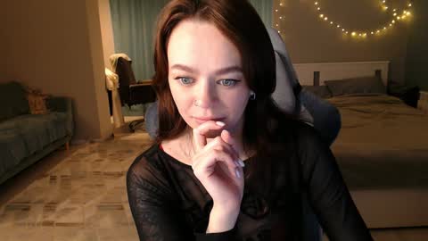 Snapshot of girl_happiness chatting on 12-29-24, 01:17 Secret online show from 12-29-24, 01:17
