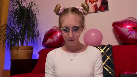 Nikki online show from 02-13-25, 04:17