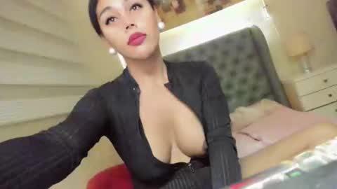 urGIRL online show from 12-29-24, 07:43