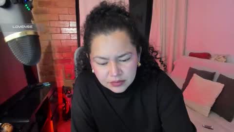 girl_inline online show from 11-20-25, 11:59