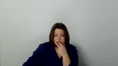 girl_leya online show from 11-18-25, 08:13