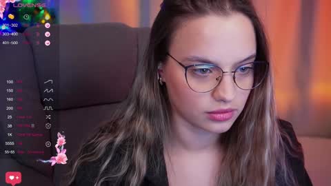 Snapshot of girl_peach_ chatting on 12-06-24, 08:07 Kate online show from 12-06-24, 08:07