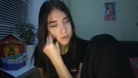 girl_sue online show from 12-12-24, 09:37