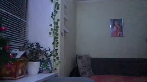 girl_sue online show from 12-18-24, 12:10