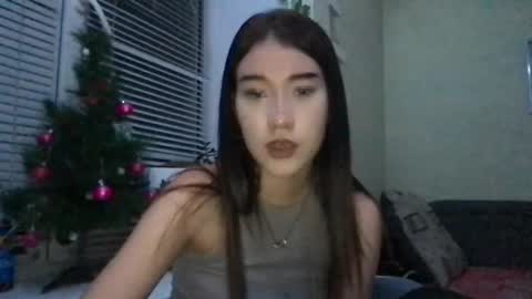 girl_sue online show from 12-18-24, 03:33