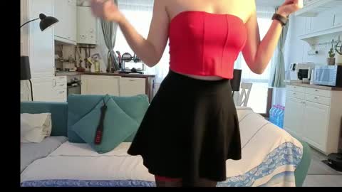Girlfriend online show from 10-22-25, 09:09
