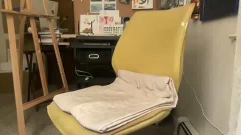 Snapshot of girlonabicycle chatting on 11-16-25, 02:50 Marina online show from 11-16-25, 02:50