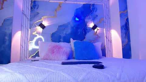 Snapshot of girls_from_medellin chatting on 11-04-25, 03:05 eleanor and celeste online show from 11-04-25, 03:05