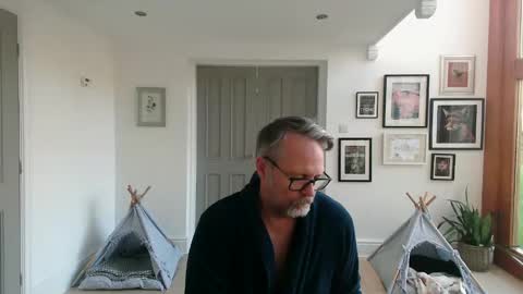 girlsandbikes online show from 11-02-25, 10:06