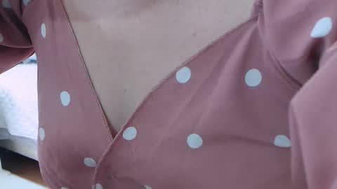 Victoria online show from 11-25-25, 05:35