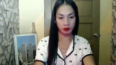 Snapshot of girlwhobelieveinmagic chatting on 01-16-25, 10:32 Callmenor online show from 01-16-25, 10:32