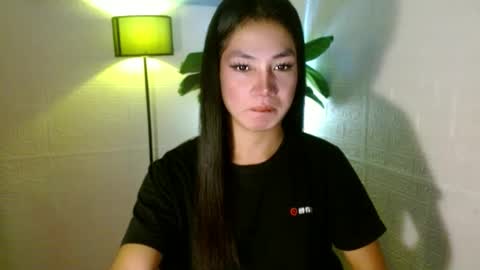 Snapshot of girlwhobelieveinmagic chatting on 02-12-25, 09:10 Callmenor online show from 02-12-25, 09:10