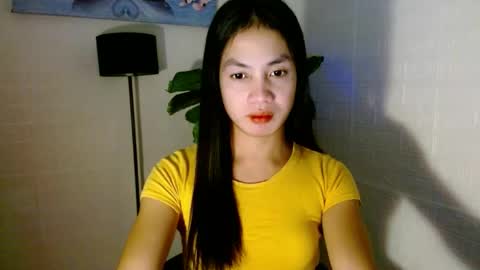 Snapshot of girlwhobelieveinmagic chatting on 02-13-25, 09:27 Callmenor online show from 02-13-25, 09:27