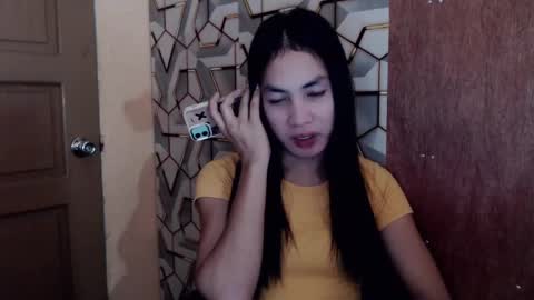 Snapshot of girlwhobelieveinmagic chatting on 02-14-25, 07:33 Callmenor online show from 02-14-25, 07:33