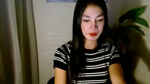 Snapshot of girlwhobelieveinmagic chatting on 03-04-25, 06:18 Callmenor online show from 03-04-25, 06:18