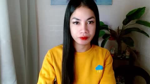 Snapshot of girlwhobelieveinmagic chatting on 03-10-25, 04:49 Callmenor online show from 03-10-25, 04:49