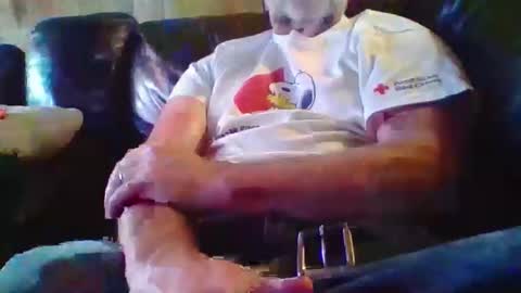 Snapshot of girthgonewild chatting on 11-17-25, 07:19 girthgonewild online show from 11-17-25, 07:19